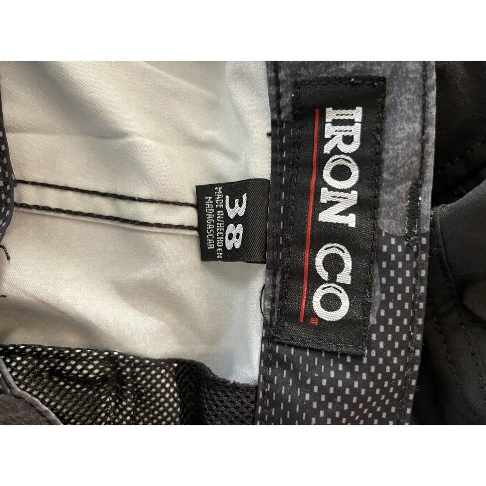 Iron Co  Belted Stretch Performance Hybrid Cargo Shorts  Gray  Camo  Size 38 - Picture 4 of 7